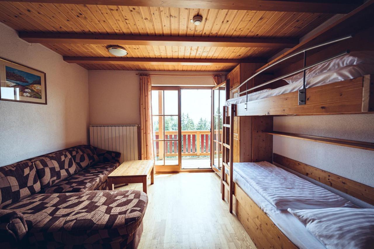 Pohorje Village Wellbeing Resort - Forest Apartments Videc Hočko Pohorje Kültér fotó